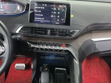 2023 Peugeot 3008 с пробегом 43 175 км
