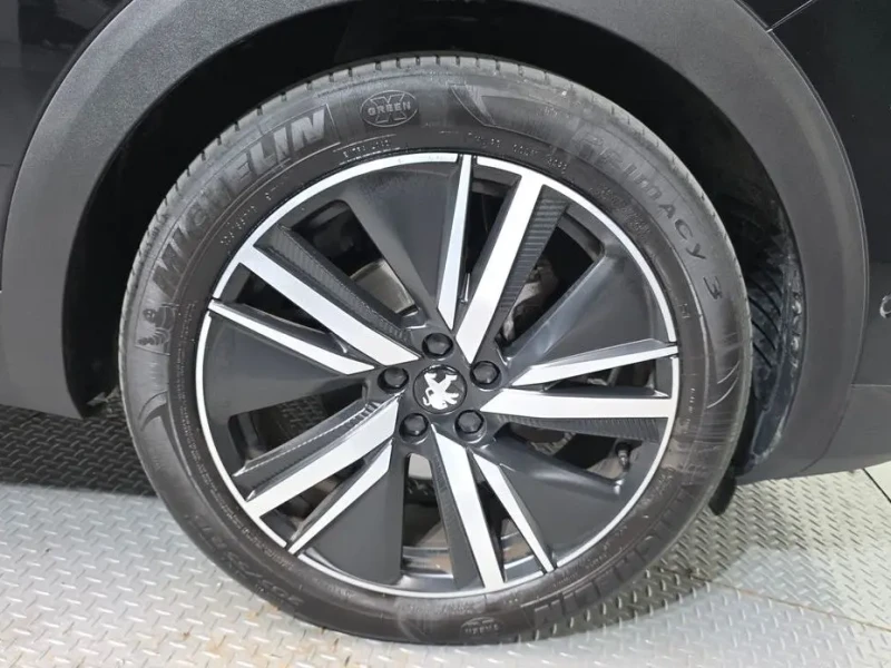 2023 Peugeot 3008 с пробегом 43 175 км