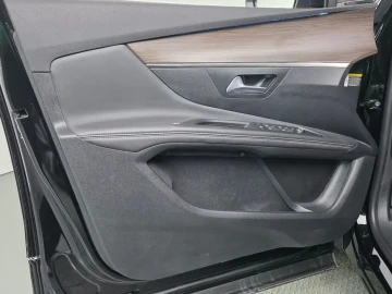 2023 Peugeot 3008 с пробегом 43 175 км