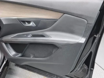 2023 Peugeot 3008 с пробегом 43 175 км