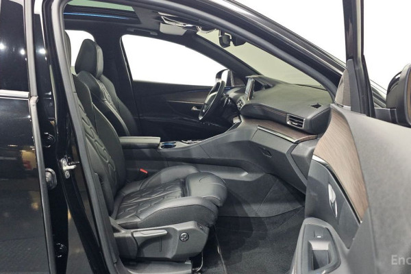 2024 Peugeot 3008 с пробегом 17 777 км