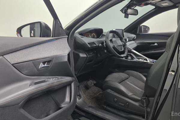 2021 Peugeot 3008 с пробегом 136 442 км