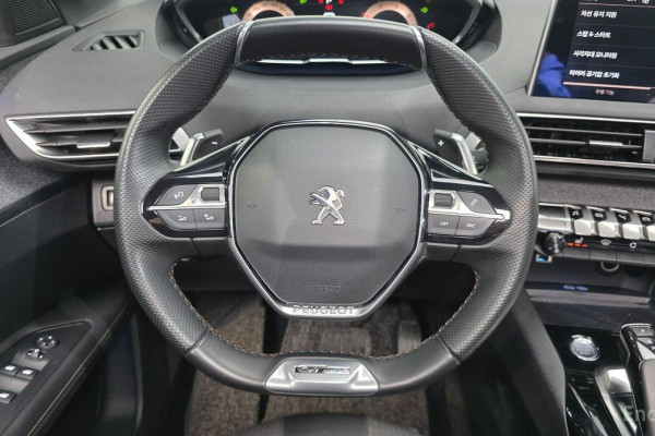 2021 Peugeot 3008 с пробегом 136 442 км