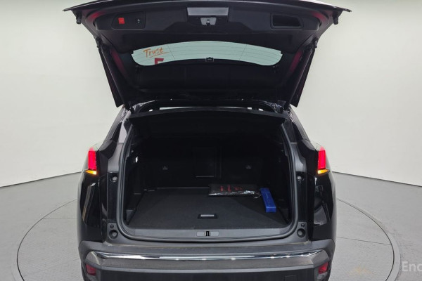 2021 Peugeot 3008 с пробегом 136 442 км