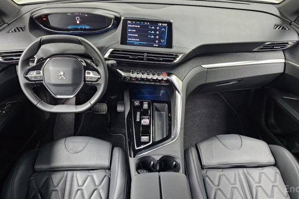 2024 Peugeot 3008 с пробегом 10 971 км