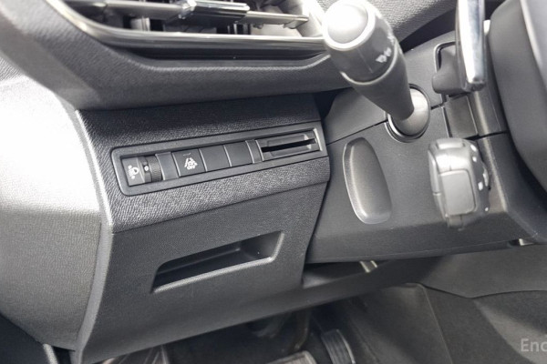 2024 Peugeot 3008 с пробегом 10 971 км