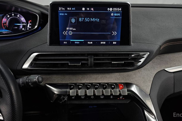 2022 Peugeot 3008 с пробегом 63 710 км