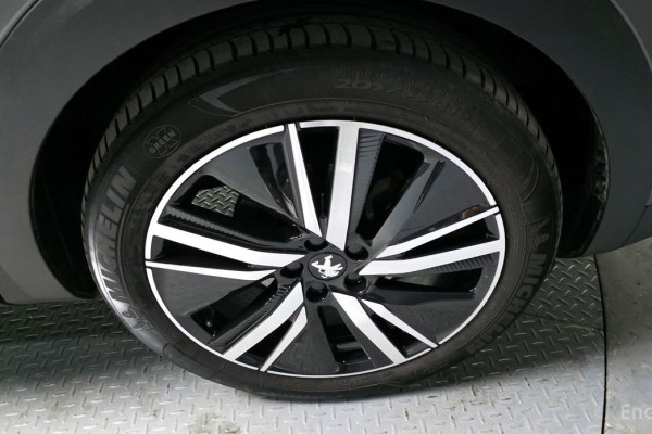 2024 Peugeot 5008 с пробегом 30 352 км