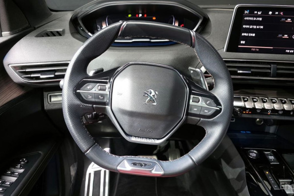 2024 Peugeot 5008 с пробегом 30 352 км