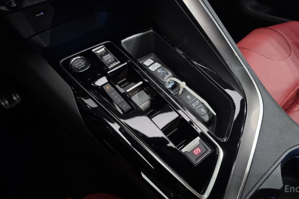 2024 Peugeot 5008 с пробегом 16 137 км