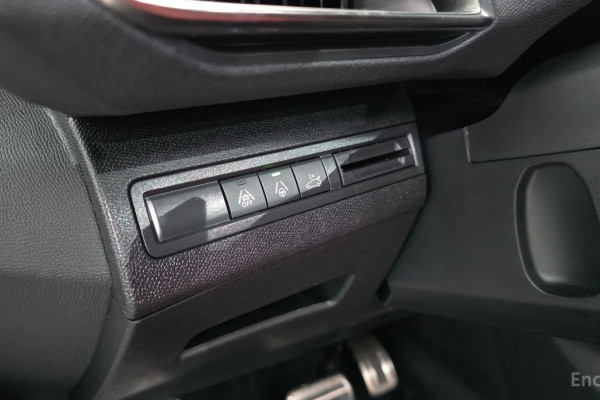 2024 Peugeot 5008 с пробегом 16 137 км