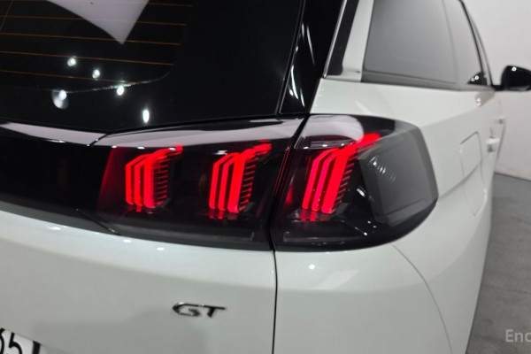 2024 Peugeot 5008 с пробегом 16 137 км