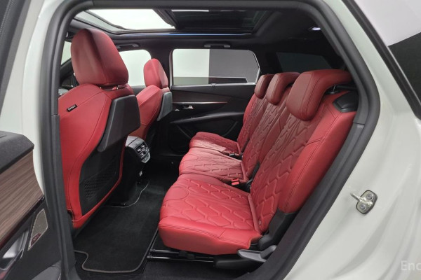 2024 Peugeot 5008 с пробегом 16 137 км