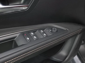 2024 Peugeot 5008 с пробегом 36 468 км