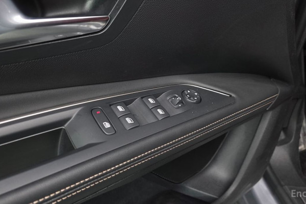 2024 Peugeot 5008 с пробегом 36 468 км