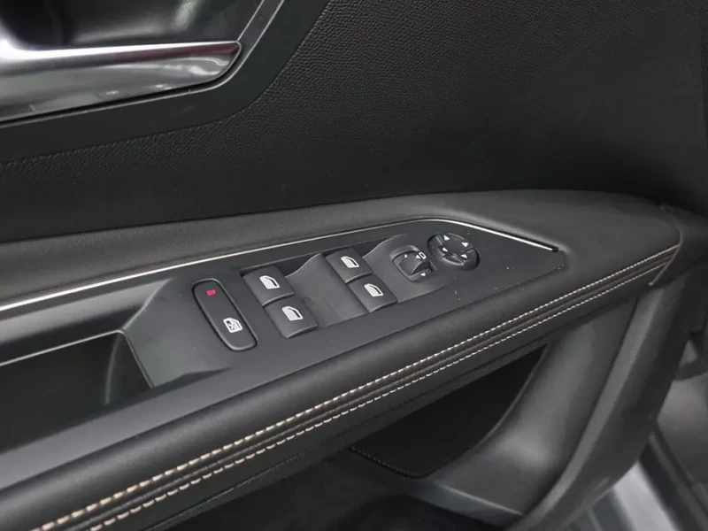 2024 Peugeot 5008 с пробегом 36 468 км