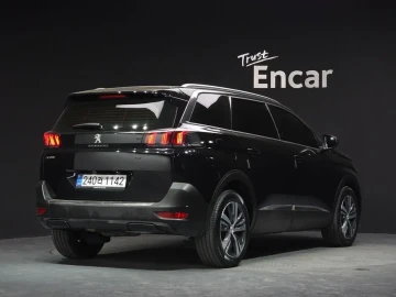 2024 Peugeot 5008 с пробегом 11 718 км