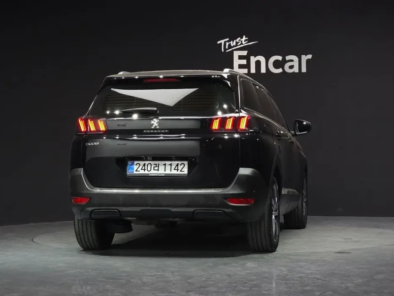 2024 Peugeot 5008 с пробегом 11 718 км