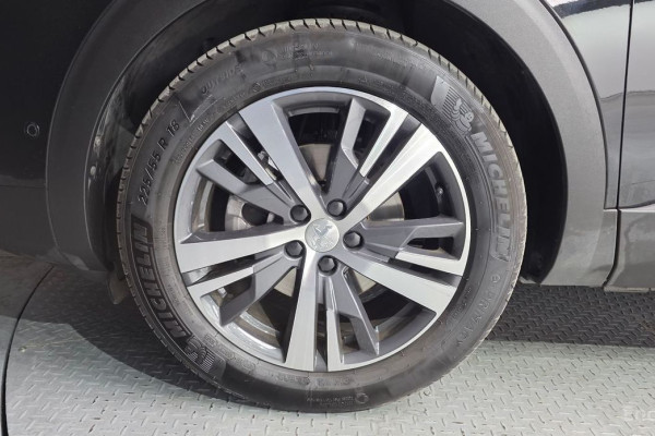 2024 Peugeot 5008 с пробегом 11 718 км