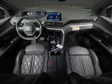 2024 Peugeot 5008 с пробегом 11 718 км