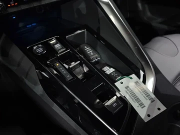 2024 Peugeot 5008 с пробегом 11 718 км