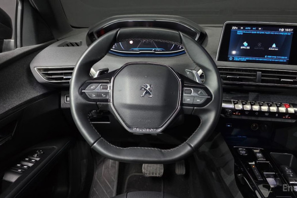 2024 Peugeot 5008 с пробегом 11 718 км