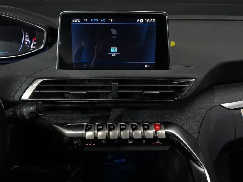 2024 Peugeot 5008 с пробегом 11 718 км