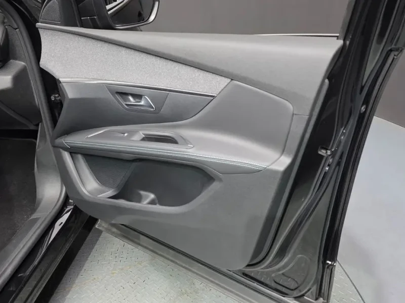 2024 Peugeot 5008 с пробегом 11 718 км