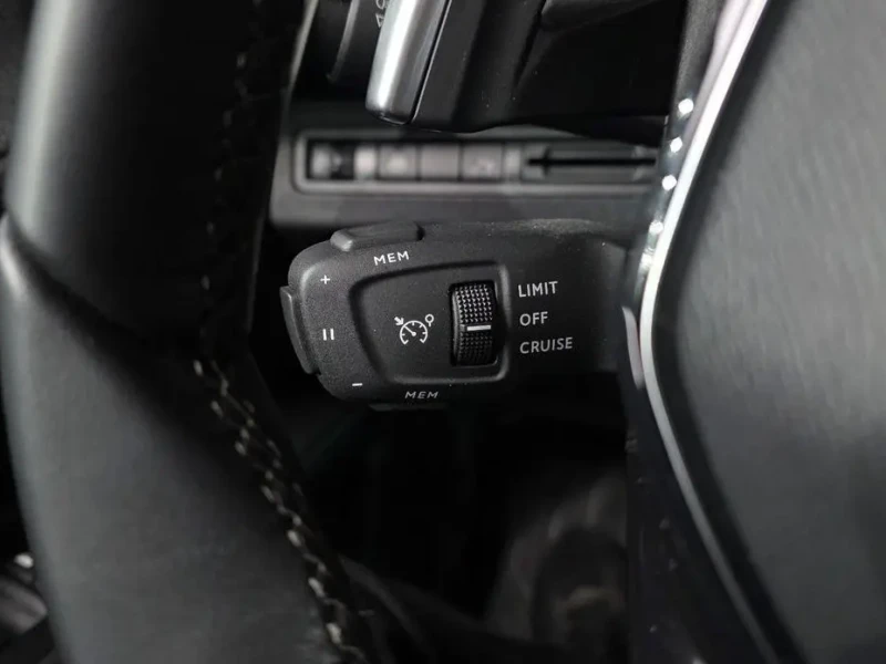 2024 Peugeot 5008 с пробегом 11 718 км
