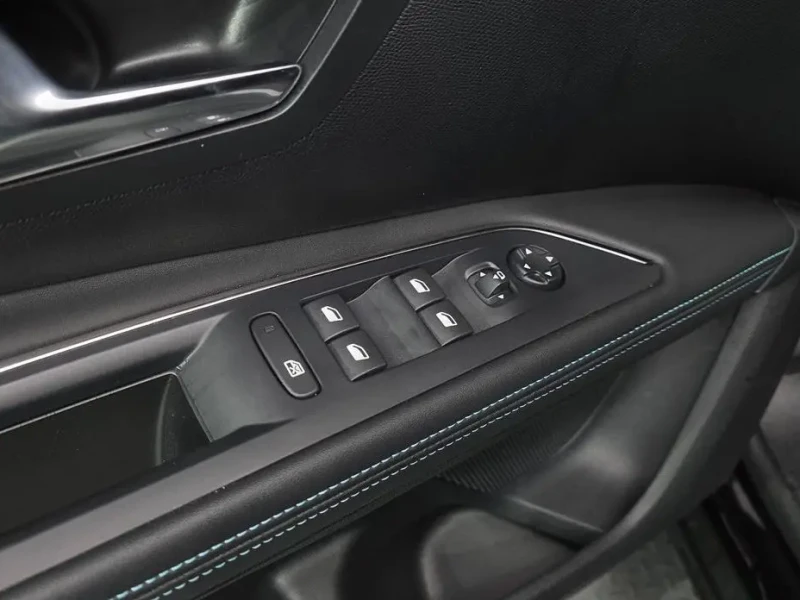 2024 Peugeot 5008 с пробегом 11 718 км