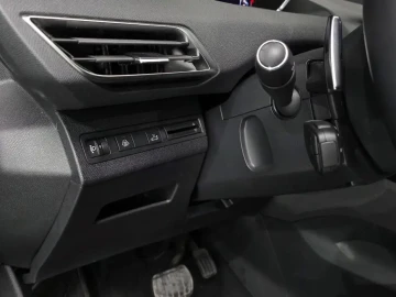 2024 Peugeot 5008 с пробегом 11 718 км