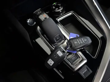 2021 Peugeot 5008 с пробегом 76 808 км