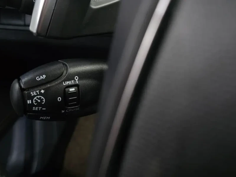 2021 Peugeot 5008 с пробегом 76 808 км