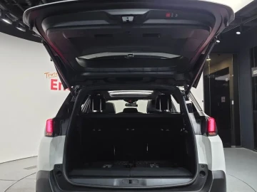 2021 Peugeot 5008 с пробегом 76 808 км