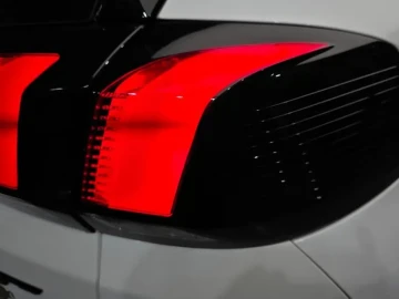 2021 Peugeot 5008 с пробегом 76 808 км