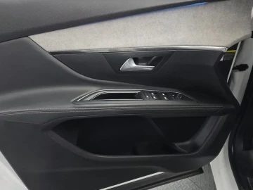 2021 Peugeot 5008 с пробегом 76 808 км