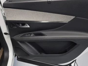 2021 Peugeot 5008 с пробегом 76 808 км
