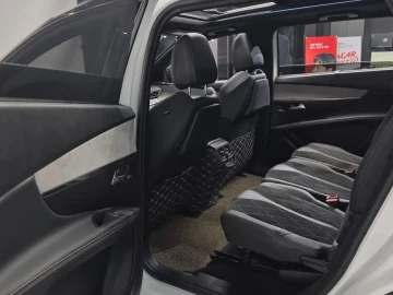 2021 Peugeot 5008 с пробегом 76 808 км