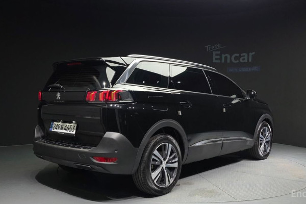 2024 Peugeot 5008 с пробегом 12 450 км