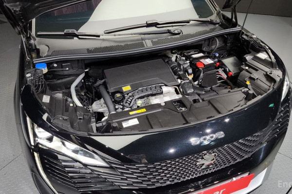 2024 Peugeot 5008 с пробегом 5 838 км