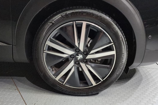 2024 Peugeot 5008 с пробегом 5 838 км