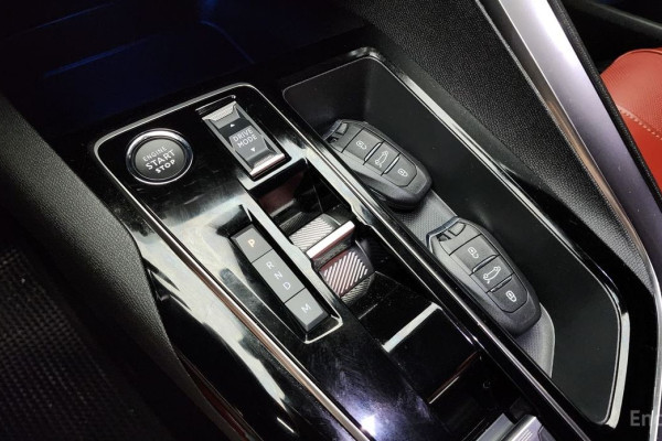 2024 Peugeot 5008 с пробегом 5 838 км