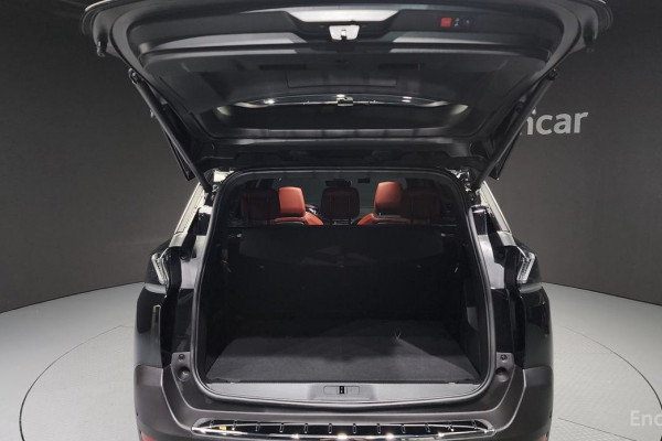 2024 Peugeot 5008 с пробегом 5 838 км