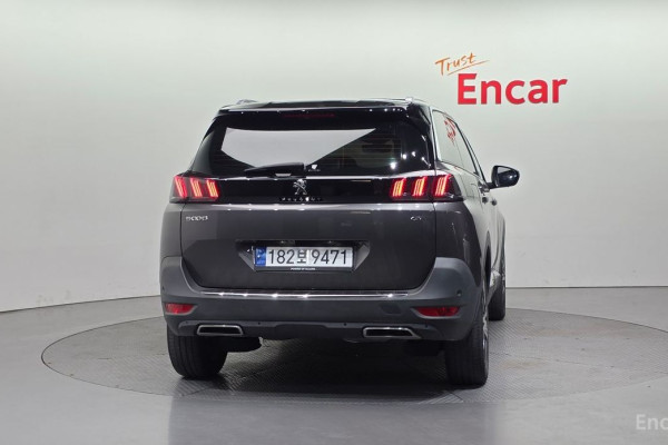 2023 Peugeot 5008 с пробегом 21 836 км