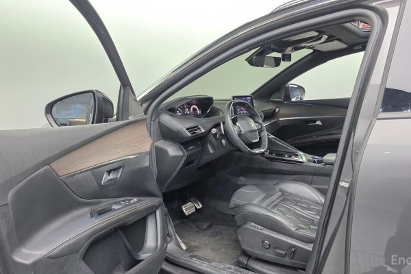 2023 Peugeot 5008 с пробегом 21 836 км