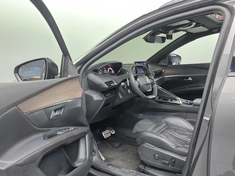 2023 Peugeot 5008 с пробегом 21 836 км