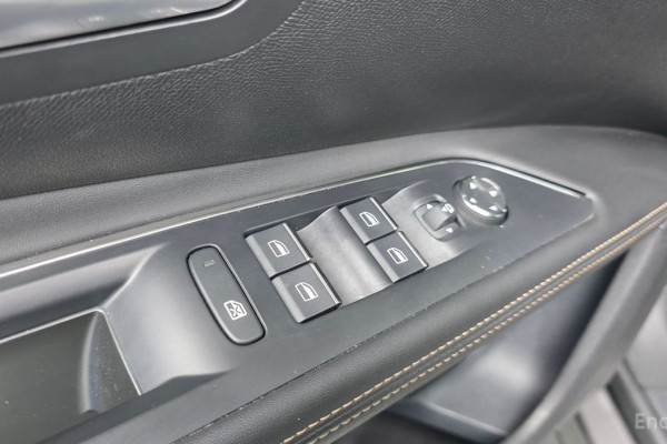 2023 Peugeot 5008 с пробегом 21 836 км