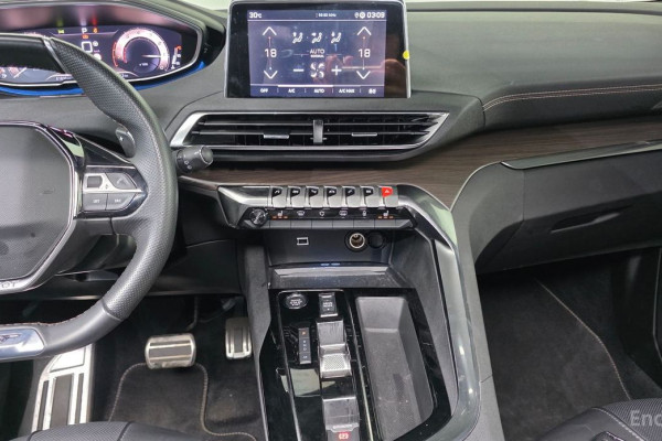 2023 Peugeot 5008 с пробегом 21 836 км