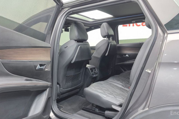 2023 Peugeot 5008 с пробегом 21 836 км