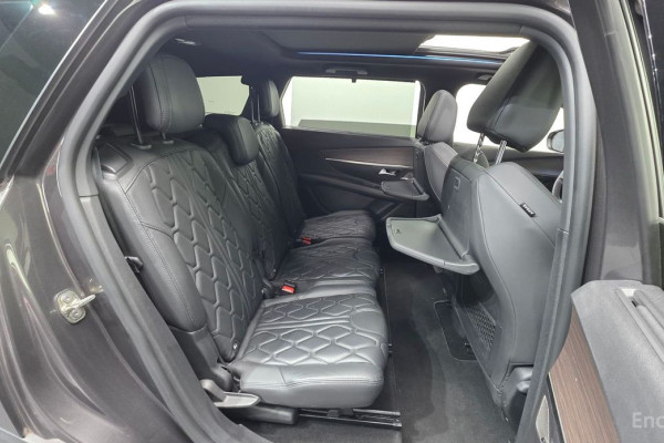 2023 Peugeot 5008 с пробегом 21 836 км